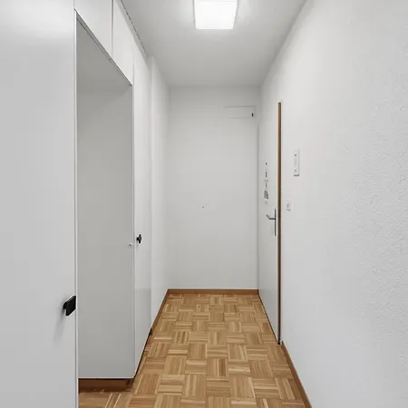 Amazing In The Centre - Art 17 *