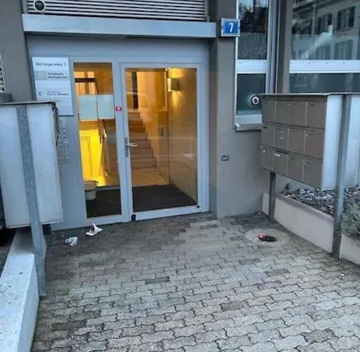 Amazing In The Centre - Art 17 Zúrich